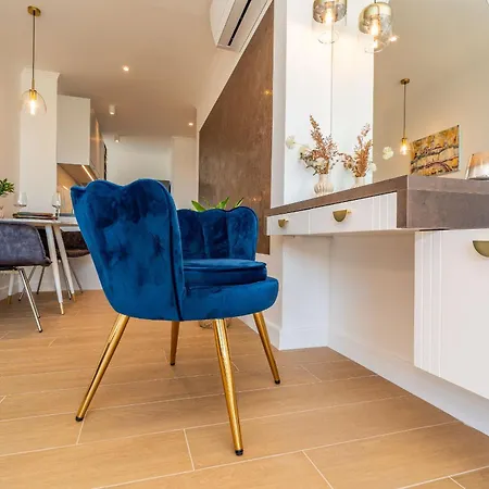 Deluxe Diadora With Sea View Daire