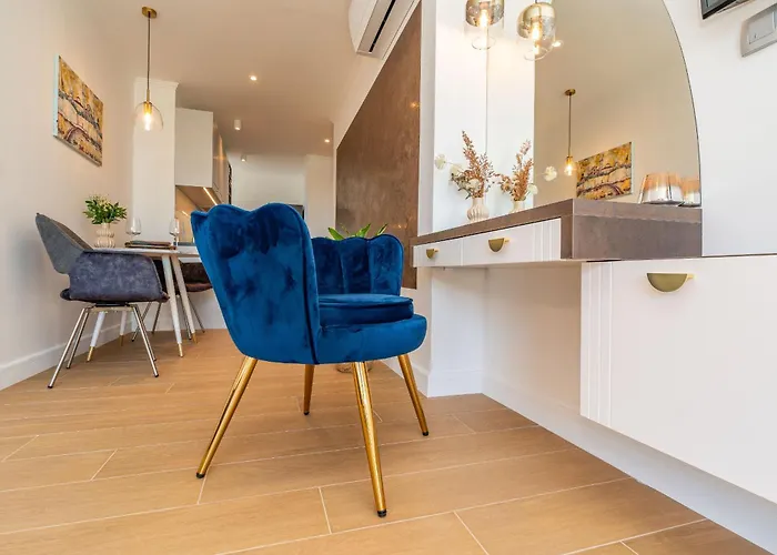 Deluxe Diadora With Sea View Apartman