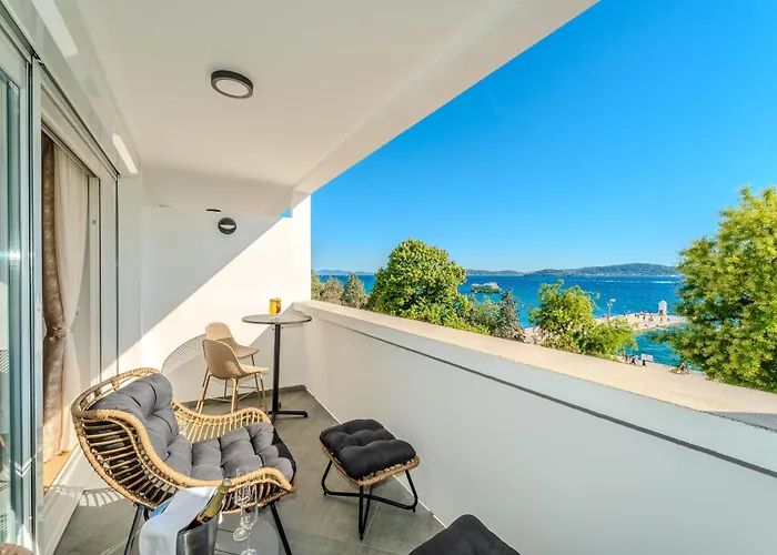 Deluxe Diadora With Sea View